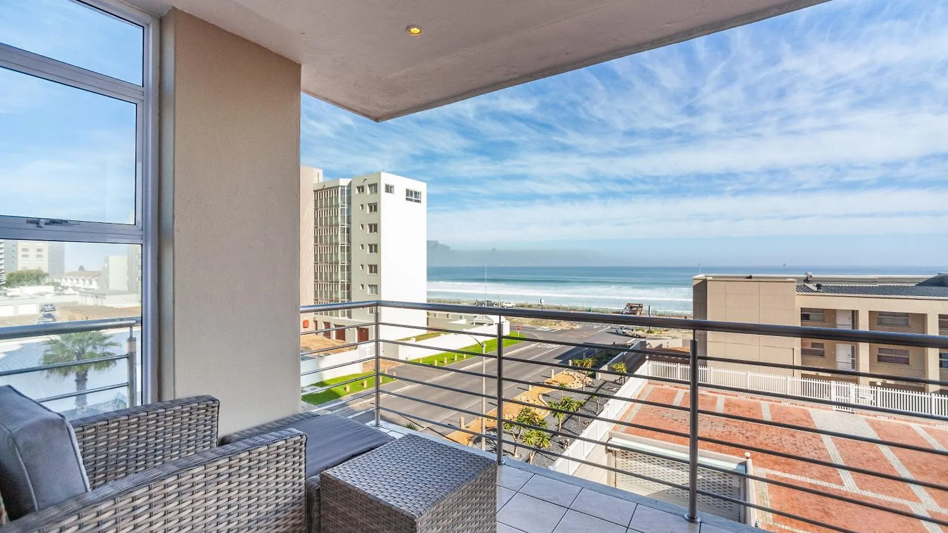 Luxury Ocean View Beachfront 2 Bed Apartment -206 The Waves, Blouberg, Cape Town Bloubergstrand 0*,  South Africa
