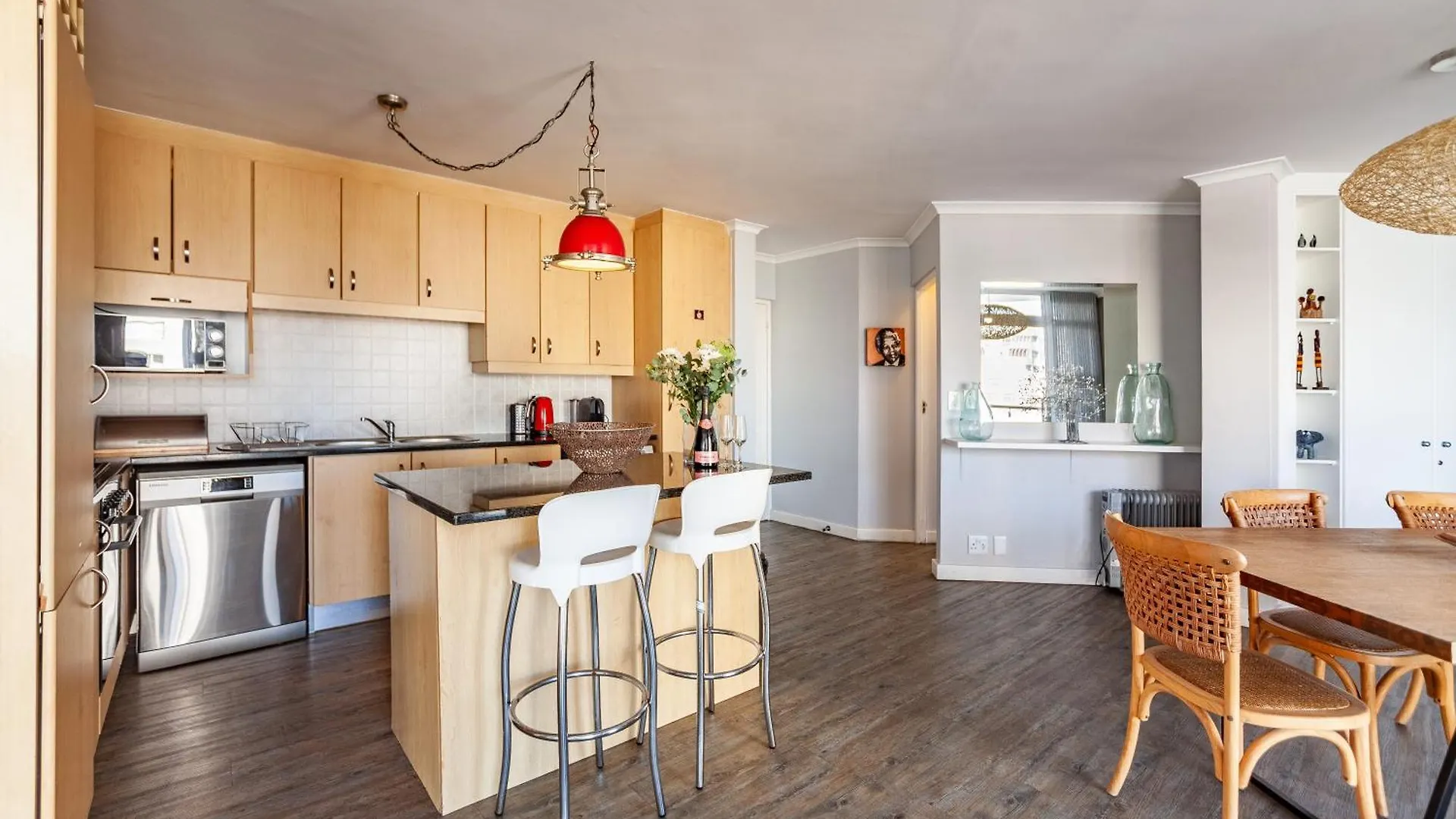 Luxury Ocean View Beachfront 2 Bed Apartment -206 The Waves, Blouberg, Cape Town Bloubergstrand