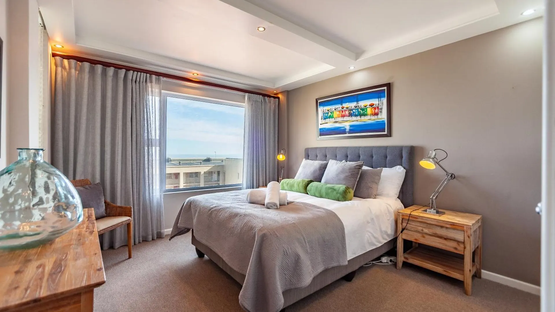 Luxury Ocean View Beachfront 2 Bed Apartment -206 The Waves, Blouberg, Cape Town Bloubergstrand