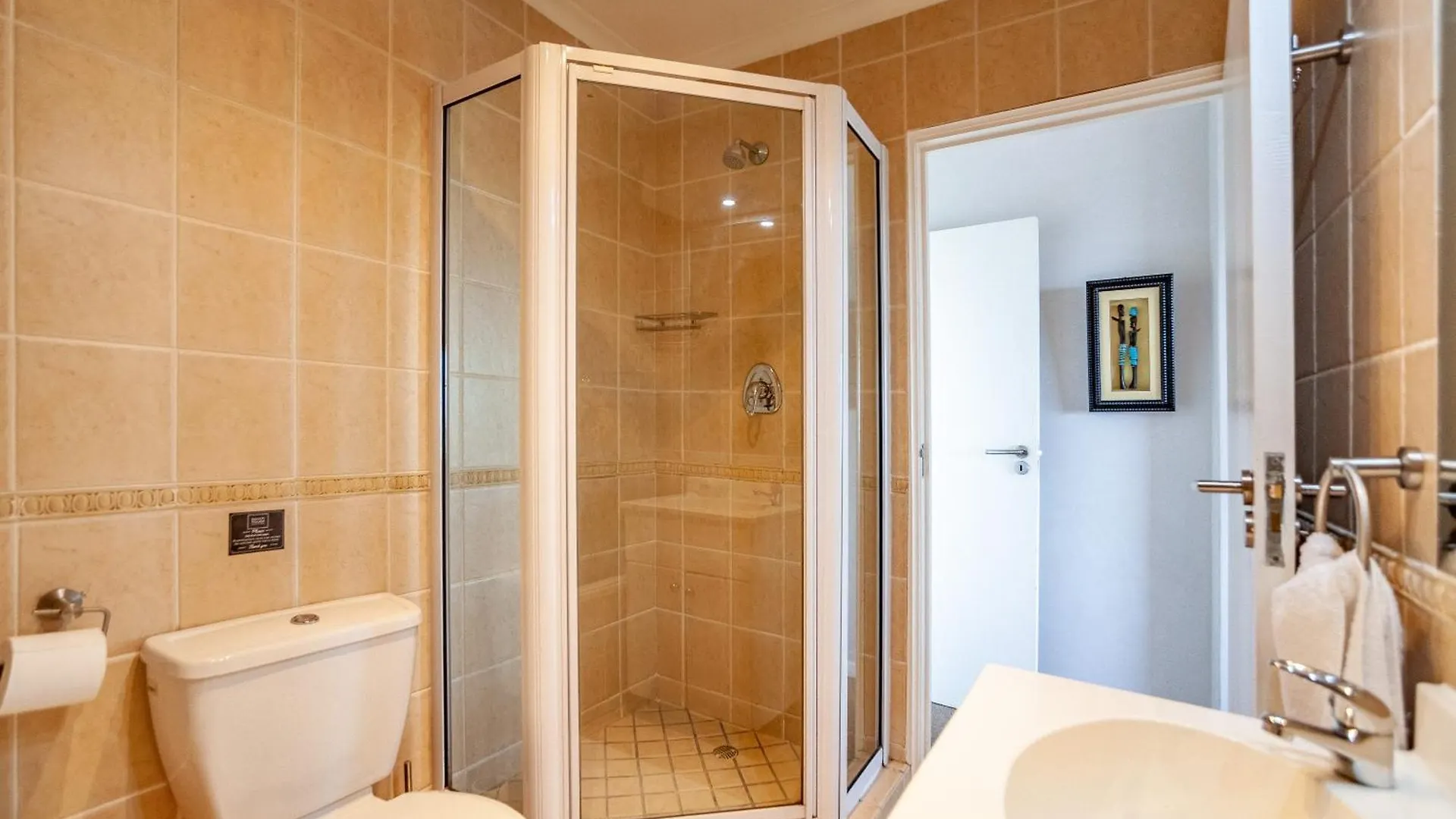Luxury Ocean View Beachfront 2 Bed Apartment -206 The Waves, Blouberg, Cape Town Bloubergstrand