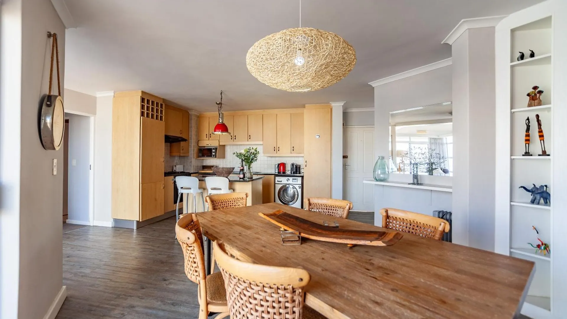 Luxury Ocean View Beachfront 2 Bed Apartment -206 The Waves, Blouberg, Cape Town Bloubergstrand