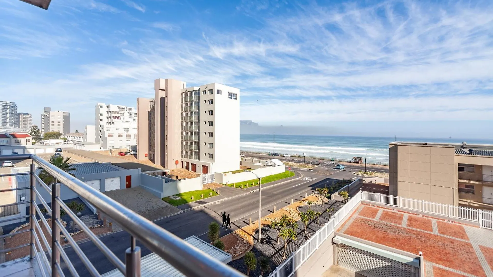 Luxury Ocean View Beachfront 2 Bed Apartment -206 The Waves, Blouberg, Cape Town Bloubergstrand