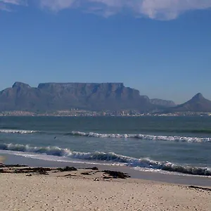 Gasthof Blouberg Manor, Bloubergstrand